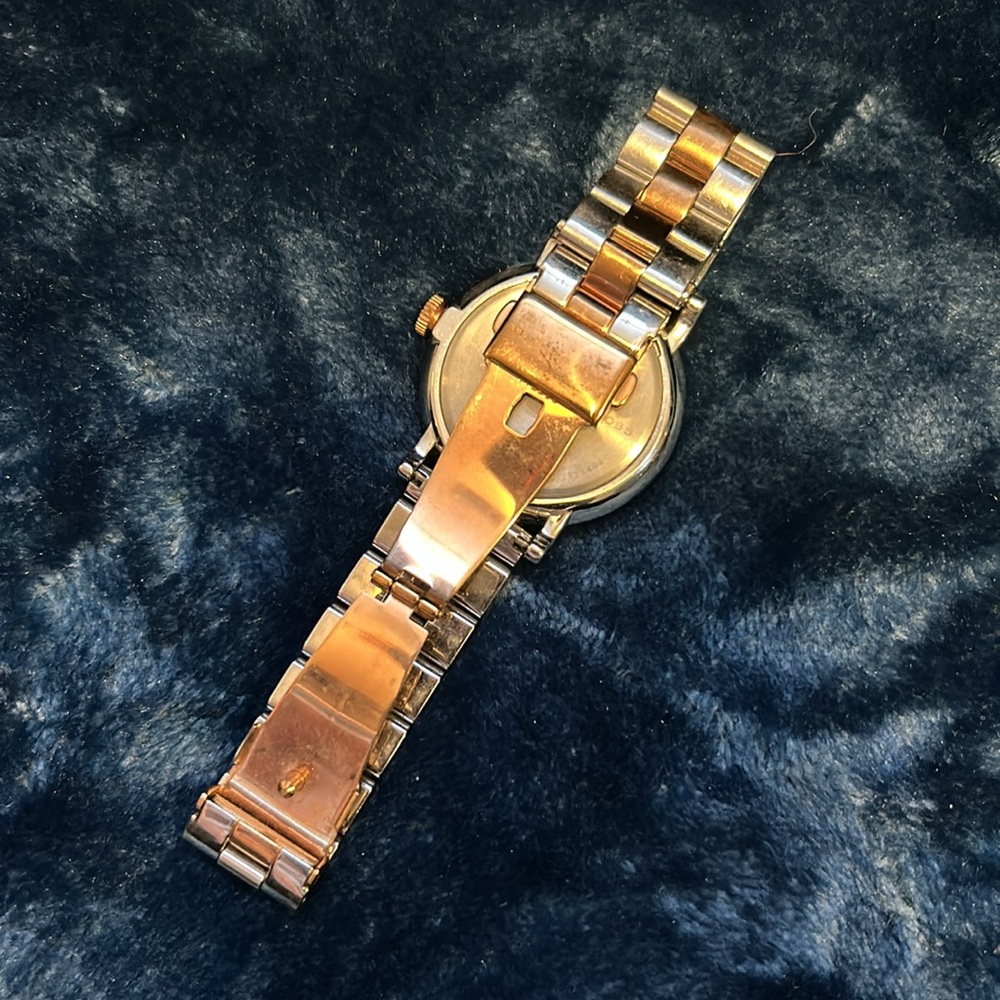 Marc Jacobs Rose Gold and Silver Watch - Picture 3 of 4
